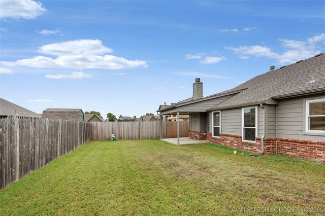 18717 E 50th Place S, Tulsa, OK 74134