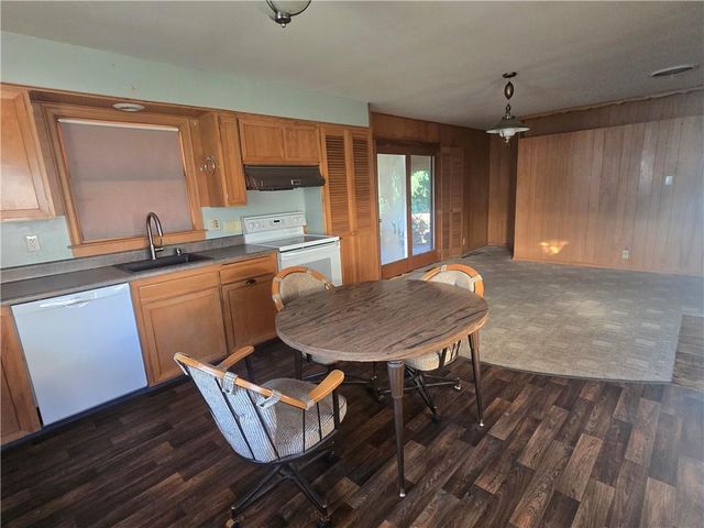 402 Jefferson Street, Waverly, MO 64096