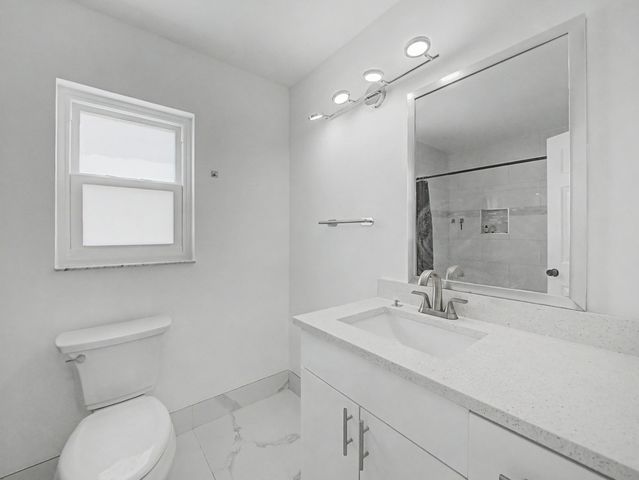 8464 Lake Worth Court, Wellington, FL 33467