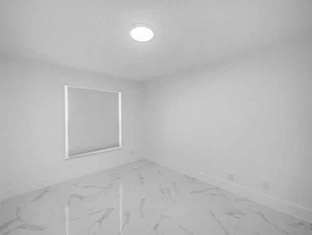 8464 Lake Worth Court, Wellington, FL 33467