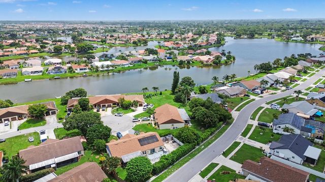 8464 Lake Worth Court, Wellington, FL 33467