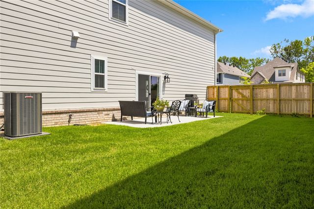 4460 W Bronco Drive, Fayetteville, AR 72704