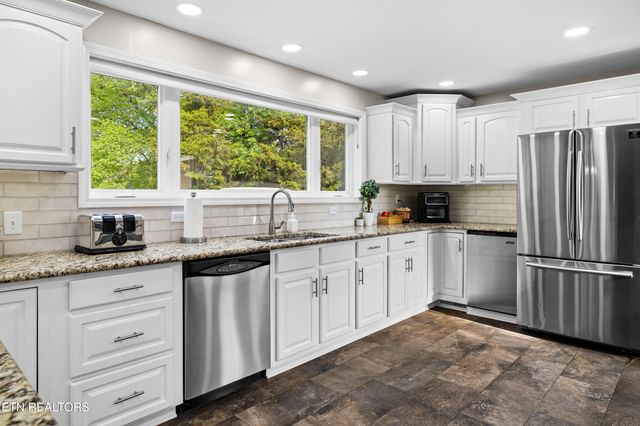 153 Finchum Lane, Sevierville, TN 37876