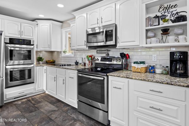 153 Finchum Lane, Sevierville, TN 37876