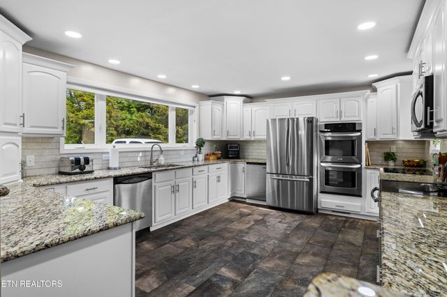153 Finchum Lane, Sevierville, TN 37876
