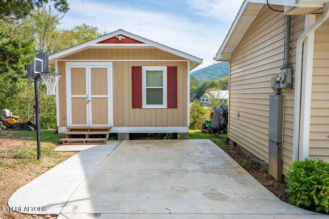 153 Finchum Lane, Sevierville, TN 37876