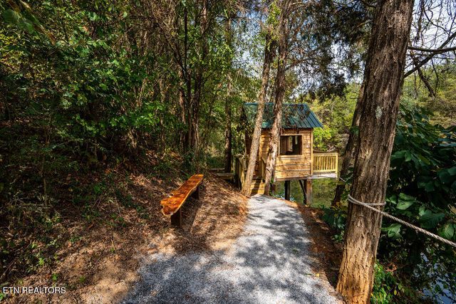 153 Finchum Lane, Sevierville, TN 37876