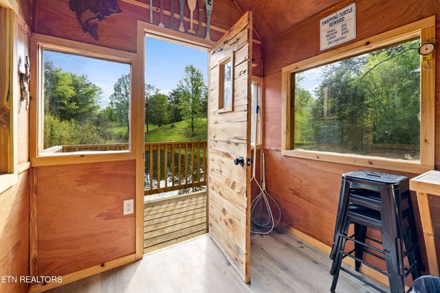 153 Finchum Lane, Sevierville, TN 37876
