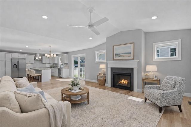 262-1 Midland Avenue, South Burlington, VT 05453