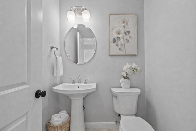 262-1 Midland Avenue, South Burlington, VT 05453