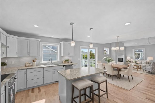 262-1 Midland Avenue, South Burlington, VT 05453