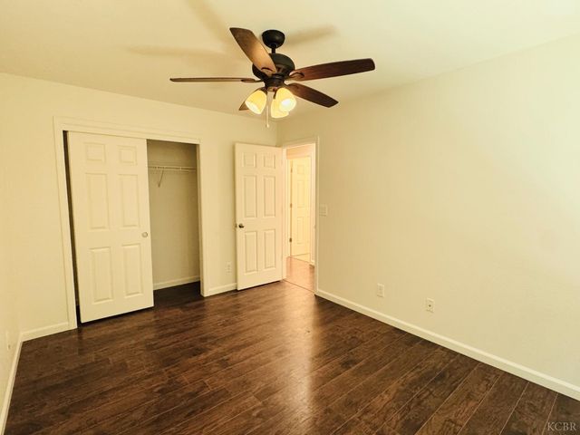 5824 E Kaviland Avenue, Fresno, CA 93727