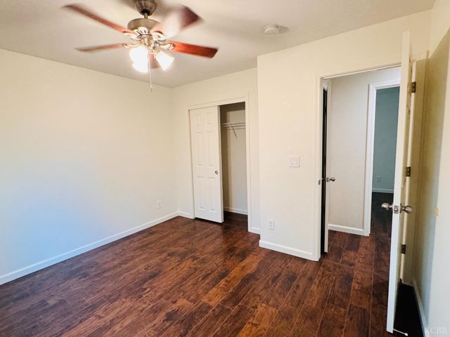 5824 E Kaviland Avenue, Fresno, CA 93727