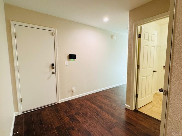 5824 E Kaviland Avenue, Fresno, CA 93727
