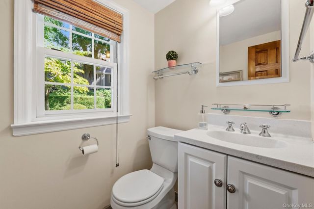 999 Knollwood Road, White Plains, NY 10603