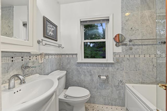 999 Knollwood Road, White Plains, NY 10603