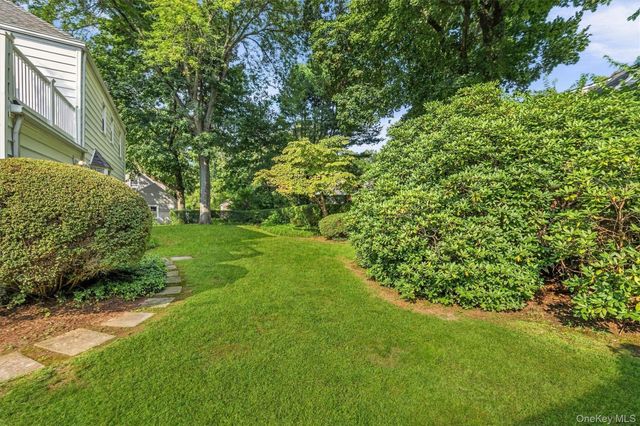 999 Knollwood Road, White Plains, NY 10603