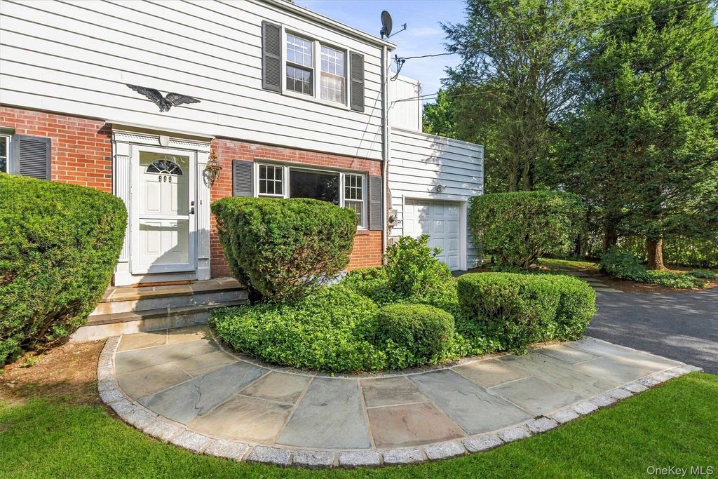 999 Knollwood Road, White Plains, NY 10603 — photo 4
