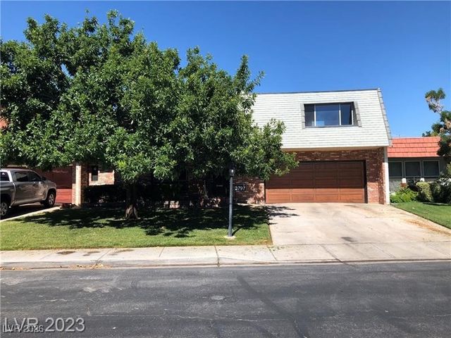 3797 Monument Street, Las Vegas, NV 89121