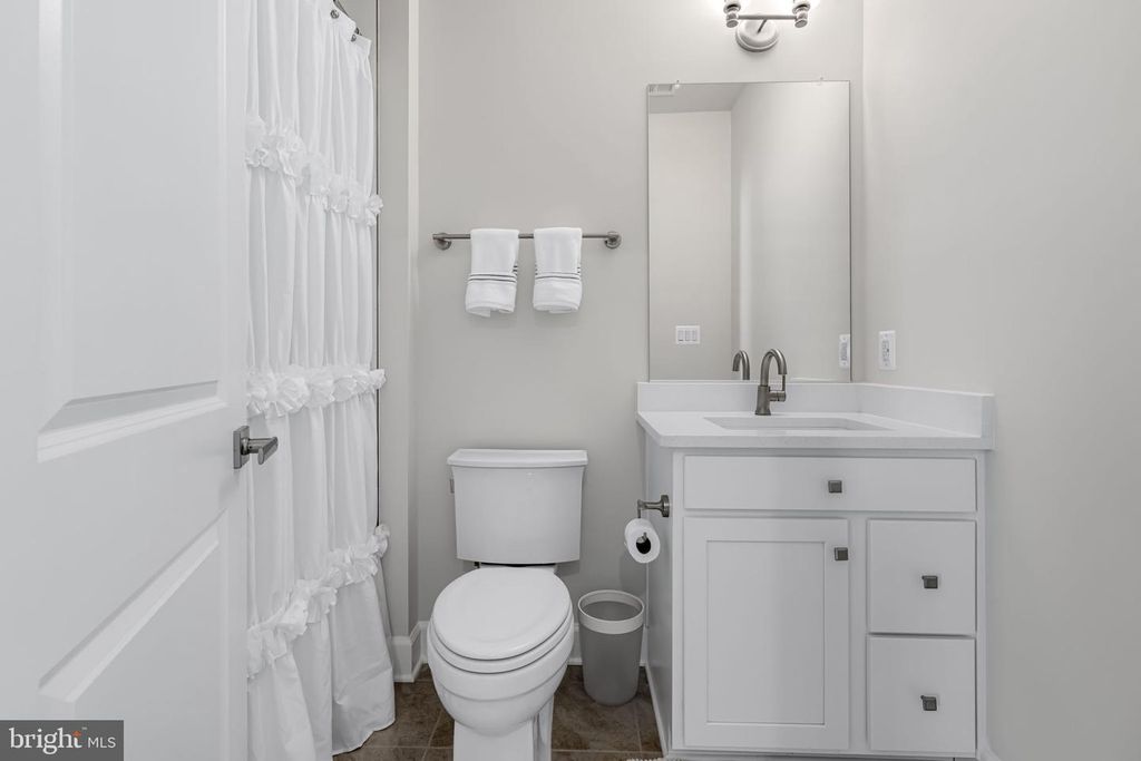 Image 36 of property listing at 15503 TWIN RIVER CIR, Bowie, MD 20716