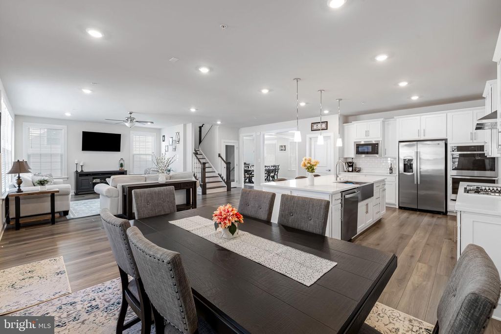 Image 46 of property listing at 15503 TWIN RIVER CIR, Bowie, MD 20716