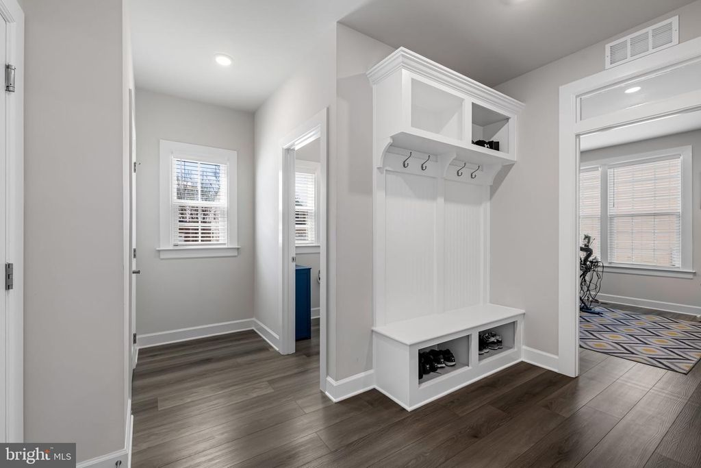 Image 48 of property listing at 15503 TWIN RIVER CIR, Bowie, MD 20716