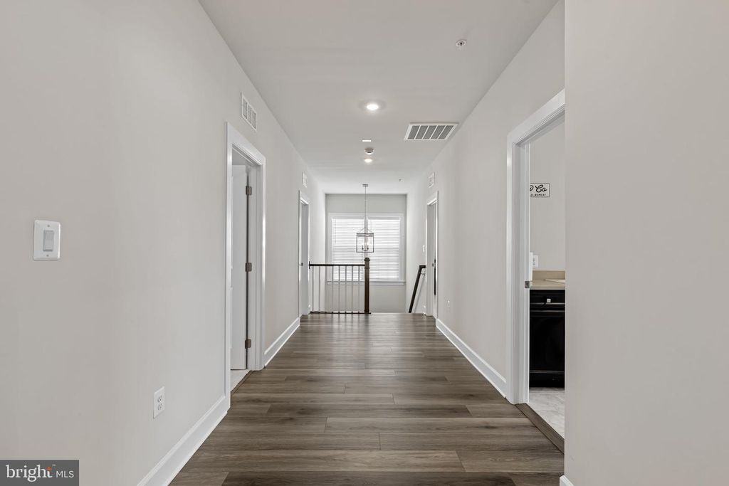 Image 52 of property listing at 15503 TWIN RIVER CIR, Bowie, MD 20716