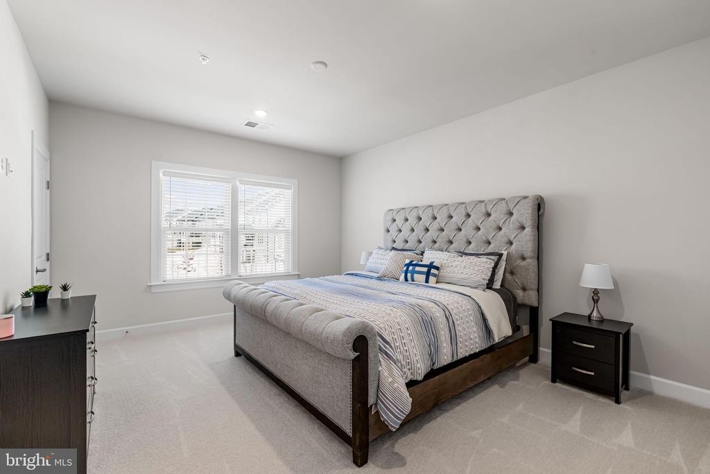 Image 53 of property listing at 15503 TWIN RIVER CIR, Bowie, MD 20716