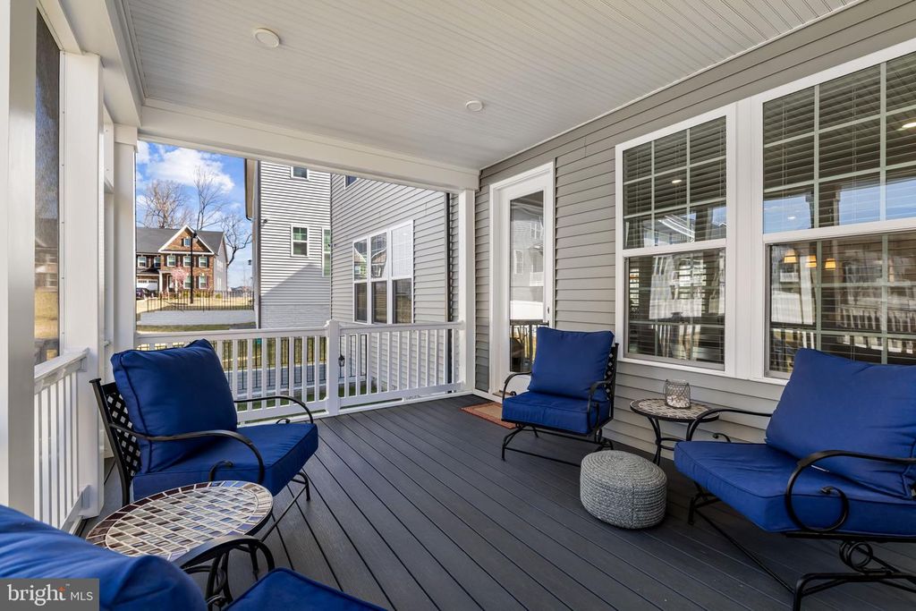 Image 60 of property listing at 15503 TWIN RIVER CIR, Bowie, MD 20716