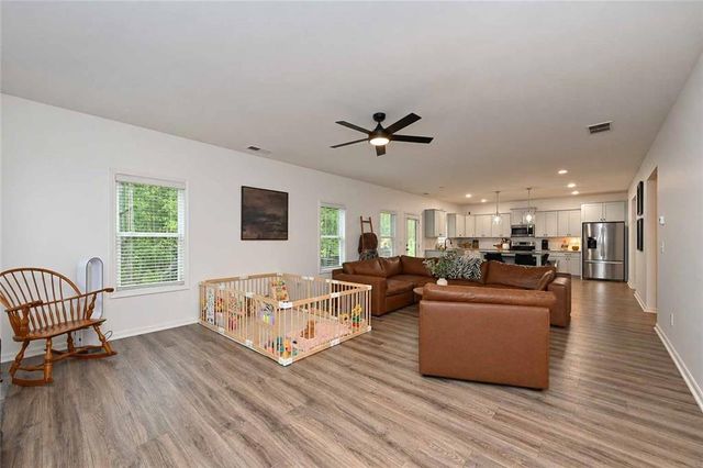 124 Turkey Creek Trail, Carrollton, GA 30117