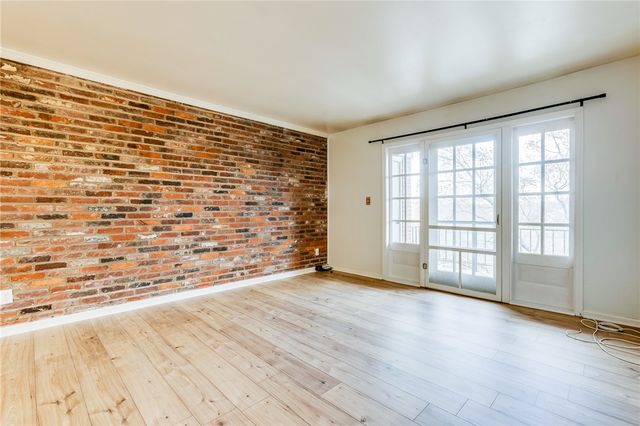 1060 Chatham Park Dr H, Scott Twp, PA 15216