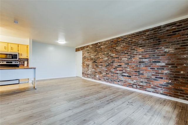 1060 Chatham Park Dr H, Scott Twp, PA 15216