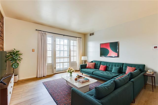 1060 Chatham Park Dr H, Scott Twp, PA 15216