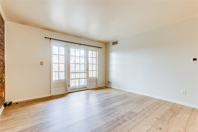 1060 Chatham Park Dr H, Scott Twp, PA 15216