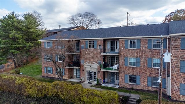 1060 Chatham Park Dr H, Scott Twp, PA 15216