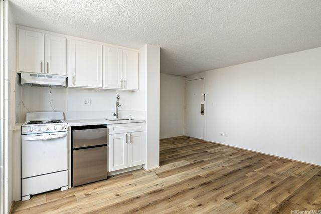 824 Kinau Street 902, Honolulu, HI 96813