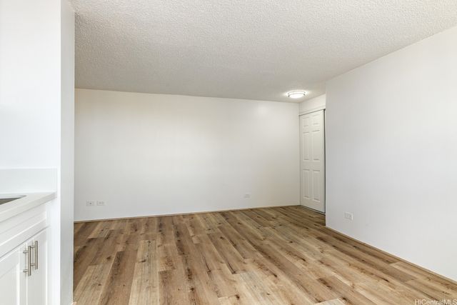 824 Kinau Street 902, Honolulu, HI 96813