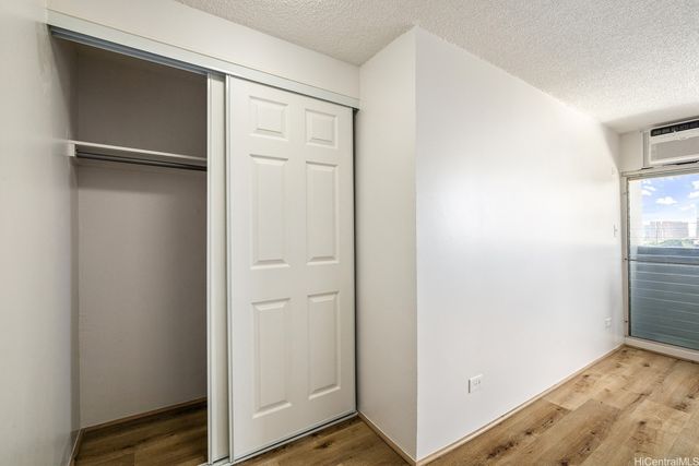 824 Kinau Street 902, Honolulu, HI 96813