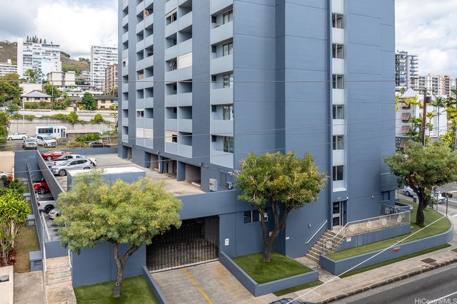 824 Kinau Street 902, Honolulu, HI 96813