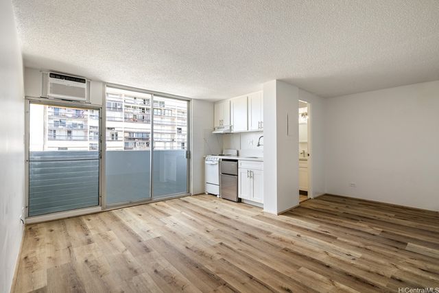 824 Kinau Street 902, Honolulu, HI 96813