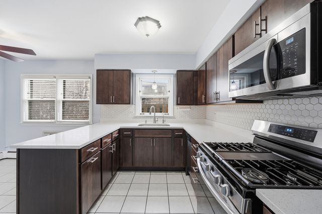 5979 N Northwest Highway 103, Chicago, IL 60631