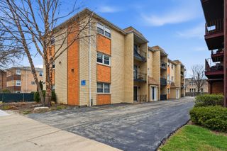 5979 N Northwest Highway 103, Chicago, IL 60631