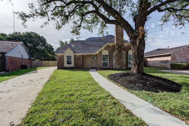 3223 Cherry Hills Drive, Missouri City, TX 77459