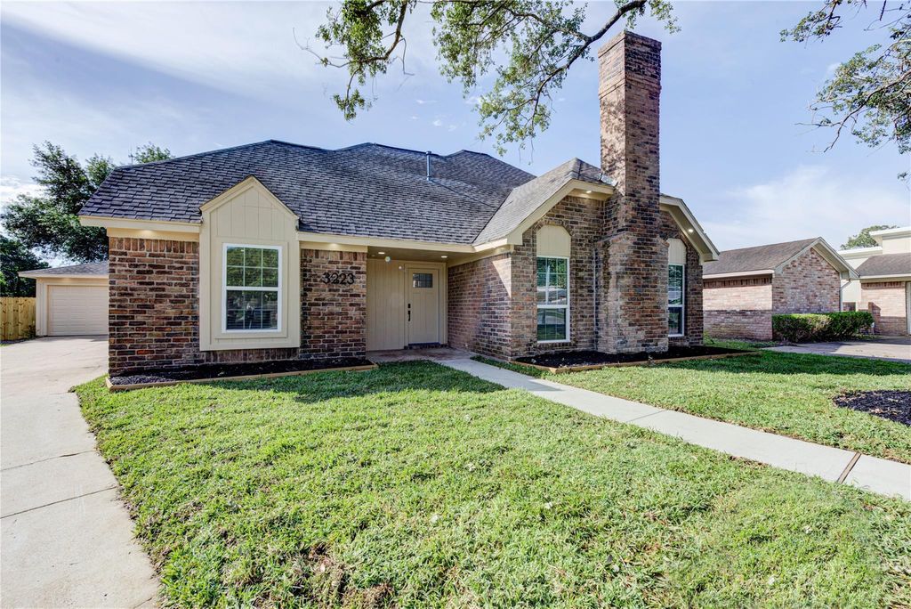 3223 Cherry Hills Drive, Missouri City, TX 77459
