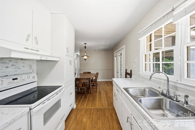 1400 Lynhurst Drive, Gastonia, NC 28054