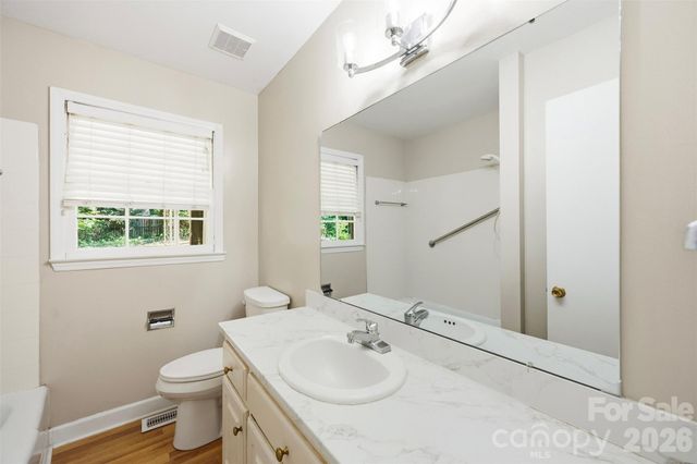 1400 Lynhurst Drive, Gastonia, NC 28054