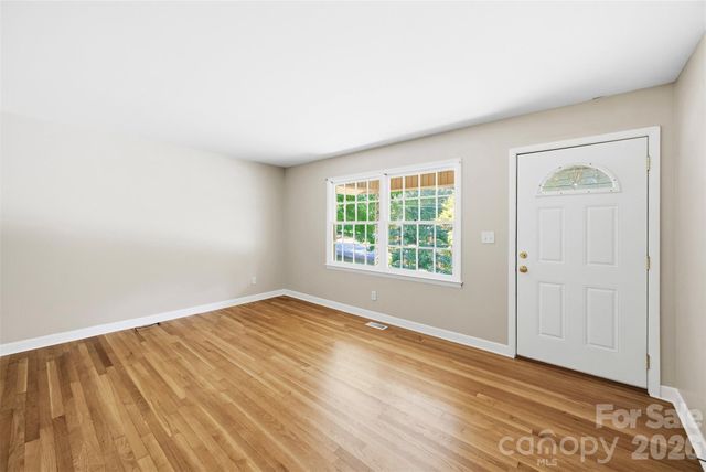 1400 Lynhurst Drive, Gastonia, NC 28054