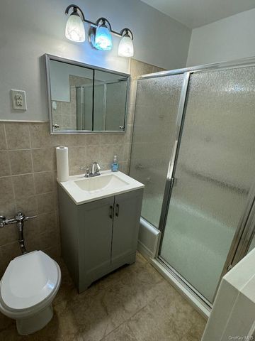 153-25 88th Street 1N, Howard Beach, NY 11414