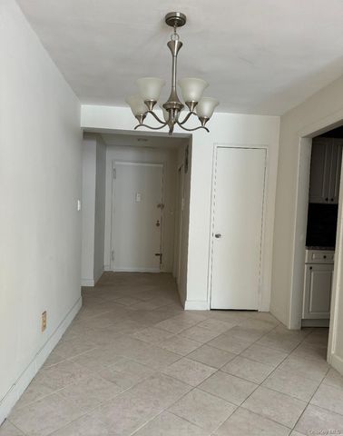 153-25 88th Street 1N, Howard Beach, NY 11414