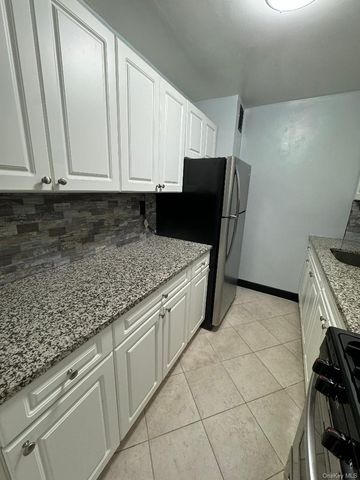 153-25 88th Street 1N, Howard Beach, NY 11414
